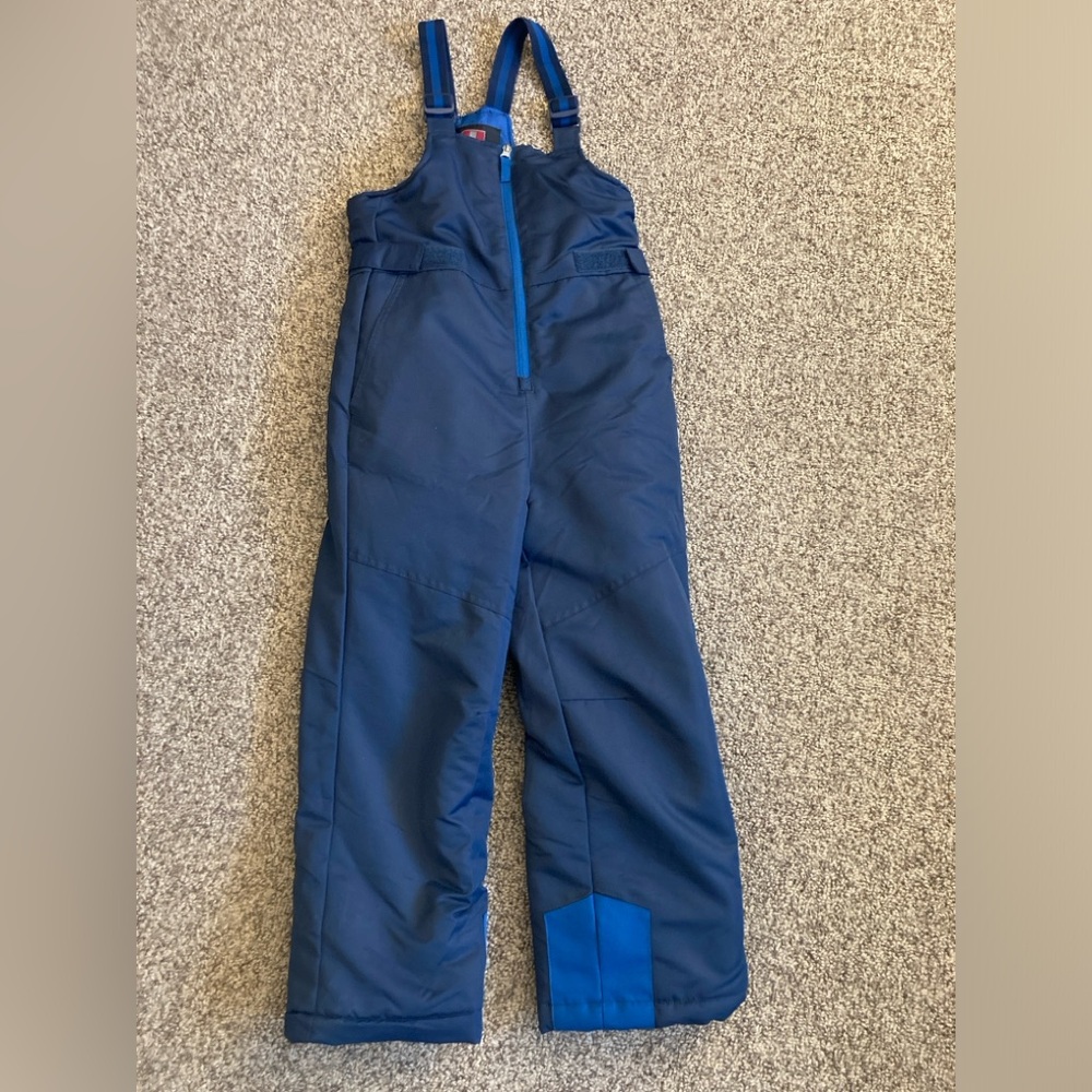 Kids snow pants swisstech size small 6-7 adjustable shoulders and waist